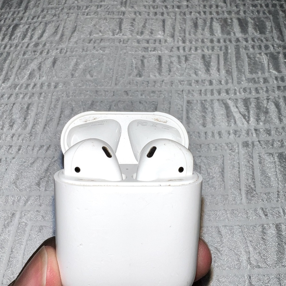 Generation 2 AirPods